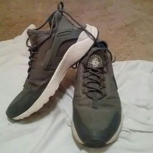 Gray Nike Air Huraches